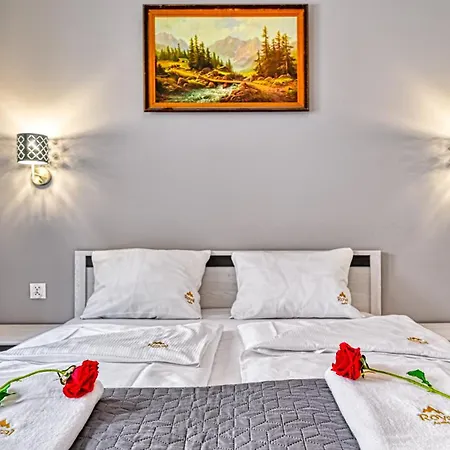 Apartment Karpatia By Royal Aparts *